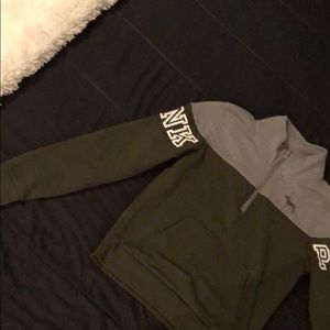 Quart zip sweatshirt